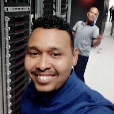 Mustafa N. - Freelance Web Developer