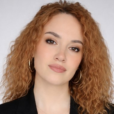 Clarisse R. - Freelance Digital Marketer