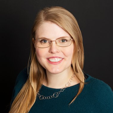 Ida H. - Freelance Graphic Designer