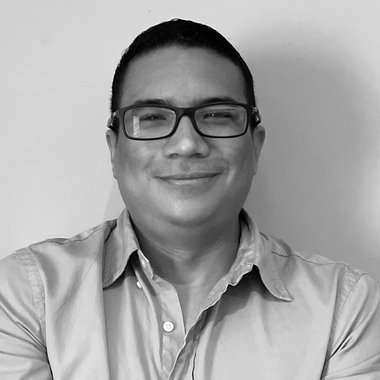 Ruben R. - Freelance Brand Designer