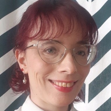 Josiane T. - Freelance Social Media Manager