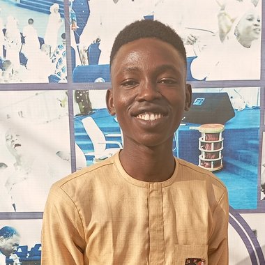 olutaderaphael1515 - Freelance Graphic Designer