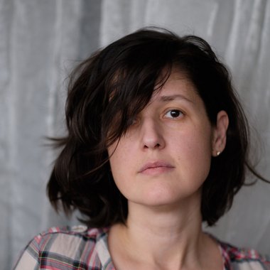Alexandra S. - Freelance Graphic Designer