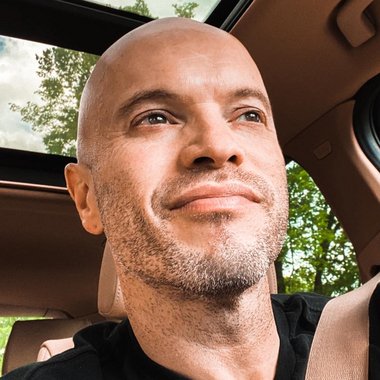 David G. - Freelance Web Designer