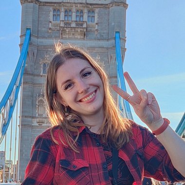 Taisiia S. - Freelance Graphic Designer