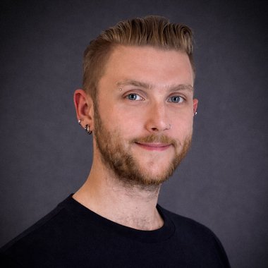 Chris G. - Freelance Designer