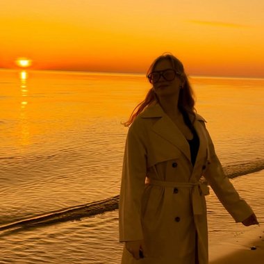 Vesta J. - Freelance Illustrator