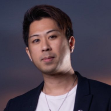 Winh D. - Freelance Graphic Designer