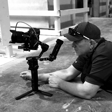 Robert L. - Freelance Graphic Designer