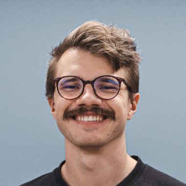 Mateusz J. - Freelance Web Designer