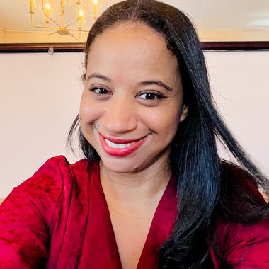 Ellen B. - Freelance Digital Marketer