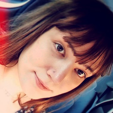 Amelia M. - Freelance Graphic Designer