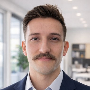 Victor M. - Freelance Digital Marketer