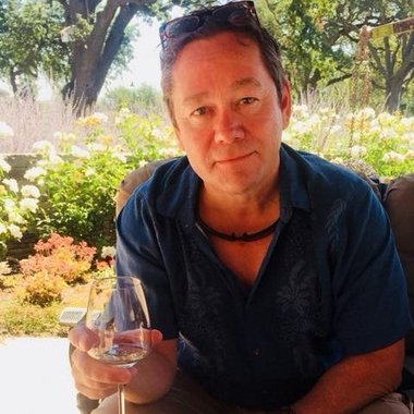 derek1hocking - Freelance Graphic Designer