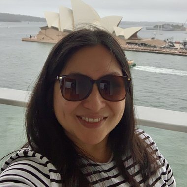 Isabel S. - Freelance Brand Designer