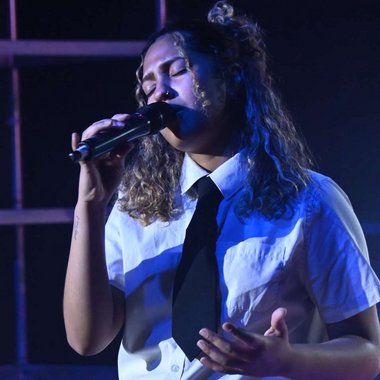 Yana V. - Freelance Songwriter