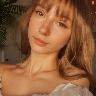 Bianca M. - Freelance Ui Designer