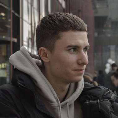 Andrei - Freelance Graphic Designer