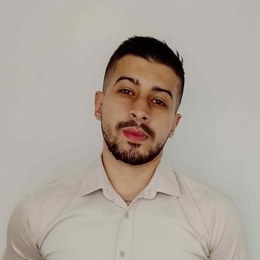 Brian P. - Freelance Social Media Manager