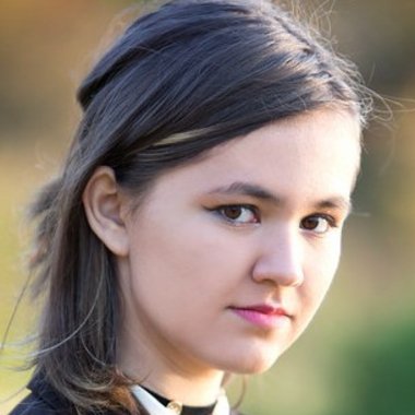 Mika N. - Freelance Product Designer