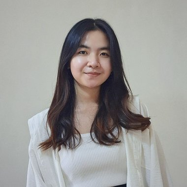 Valerie P. - Freelance Designer