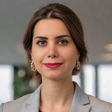 Azadeh E. - Freelance Art Director