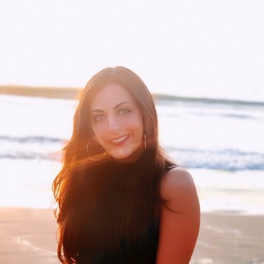 PAULA V. - Freelance Filmmaker