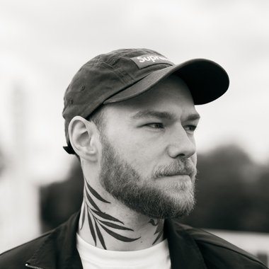 Simon C. - Freelance Musician