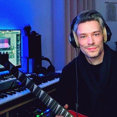 Karl V. - Freelance Music Composer