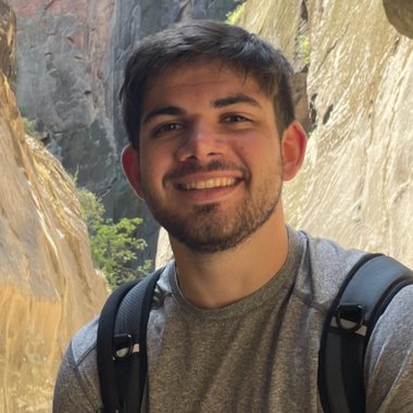 evanberak - Freelance Graphic Designer