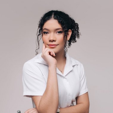 Cynthia P. - Freelance Ui Designer