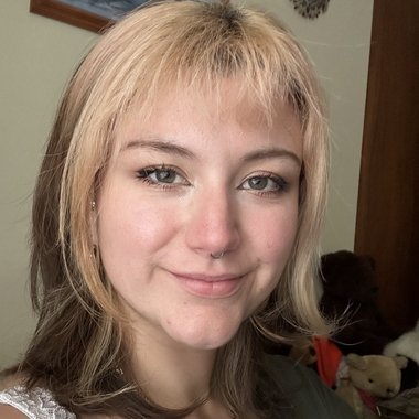 Alexandra H. - Freelance Content Creator