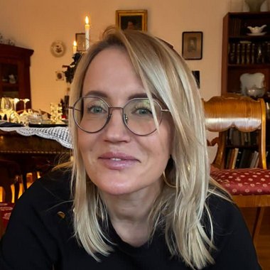 Katarzyna C. - Freelance Brand Designer