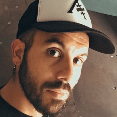 Matias C. - Freelance Graphic Designer