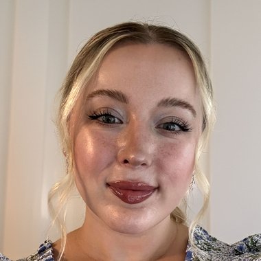 Caitlin L. - Freelance Ui Designer