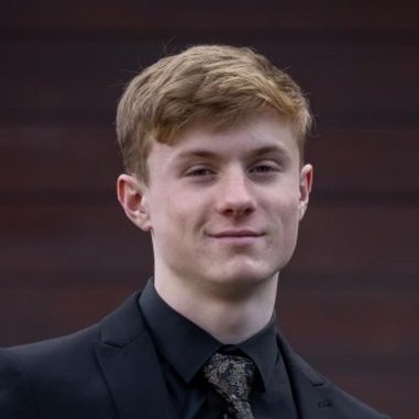 Max L. - Freelance Designer