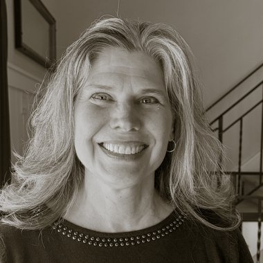 Laura M. - Freelance Brand Designer