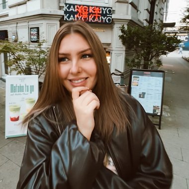 Alise T. - Freelance Ugc Creator