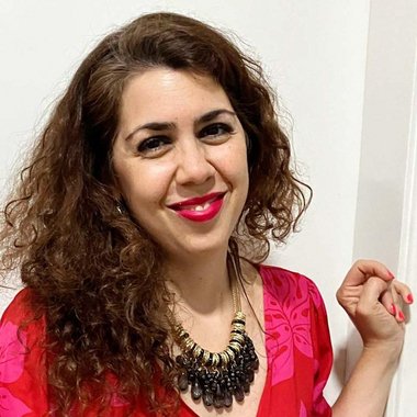 Romina E. - Freelance Voiceover Artist