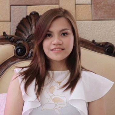 Rheynalyn M. - Freelance Web Designer