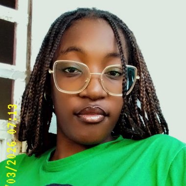 Leonilda M. - Freelance Product Designer