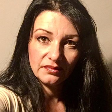 Nora S. - Freelance Content Creator