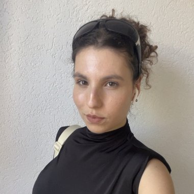 AYBÜKE K. - Freelance Brand Designer