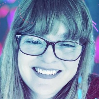 Melissa C. - Freelance Graphic Designer