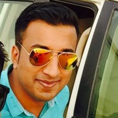 Rana I. - Freelance Graphic Designer