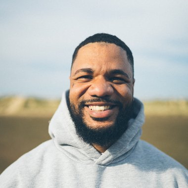 Elson B. - Freelance Camera Operator