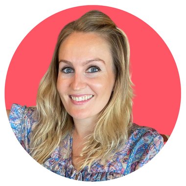 Julia M. - Freelance Instructional Designer