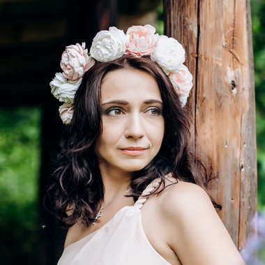 Natalya R. - Freelance Graphic Designer