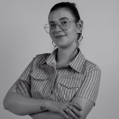 Rafaela G. - Freelance Flyer Designer