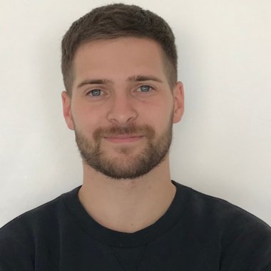 Juan V. - Freelance Graphic Designer